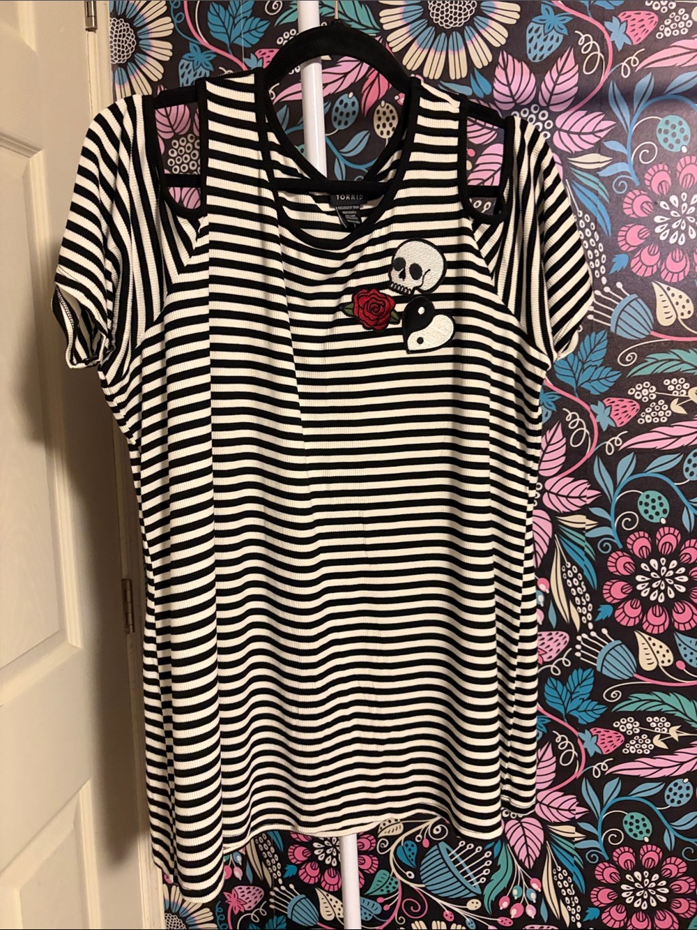 torrid Black and White Striped Cold Shoulder Tee with Skull and Red Rose Patch